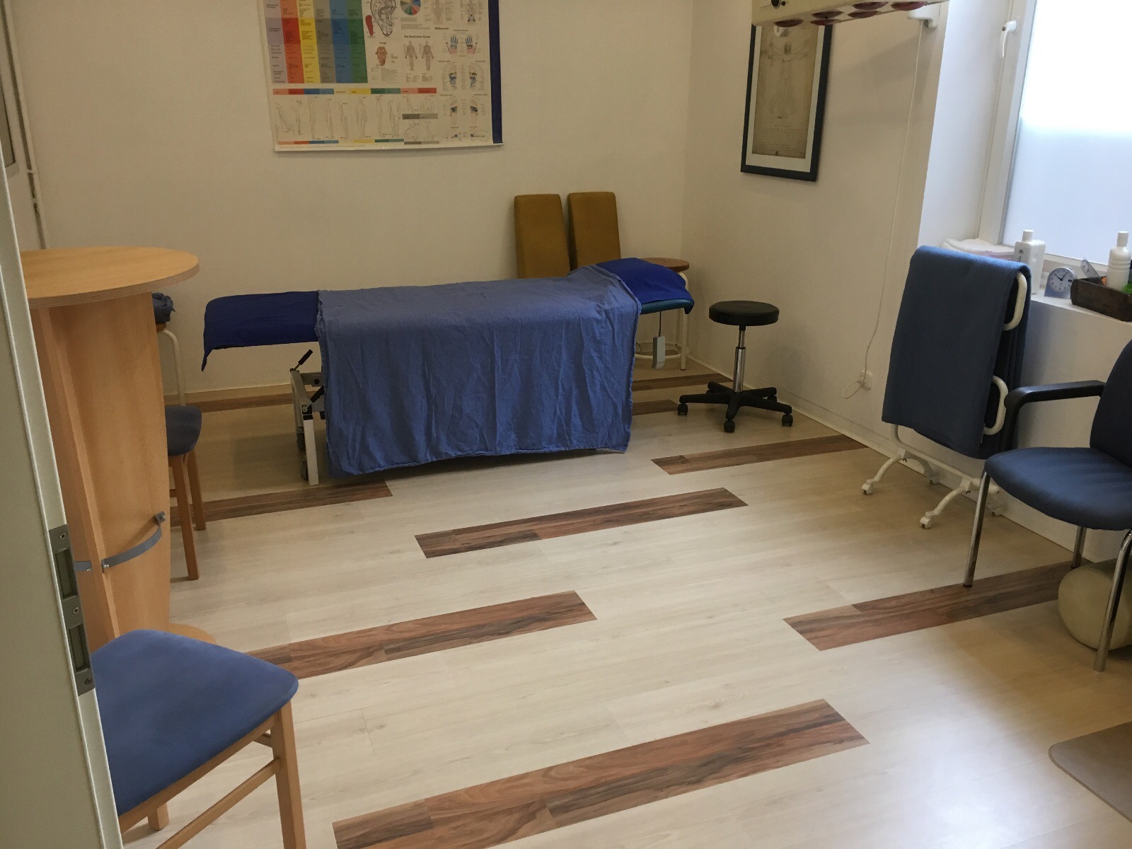 Raum 1 Cord Sander I Praxis für Physiotherapie.