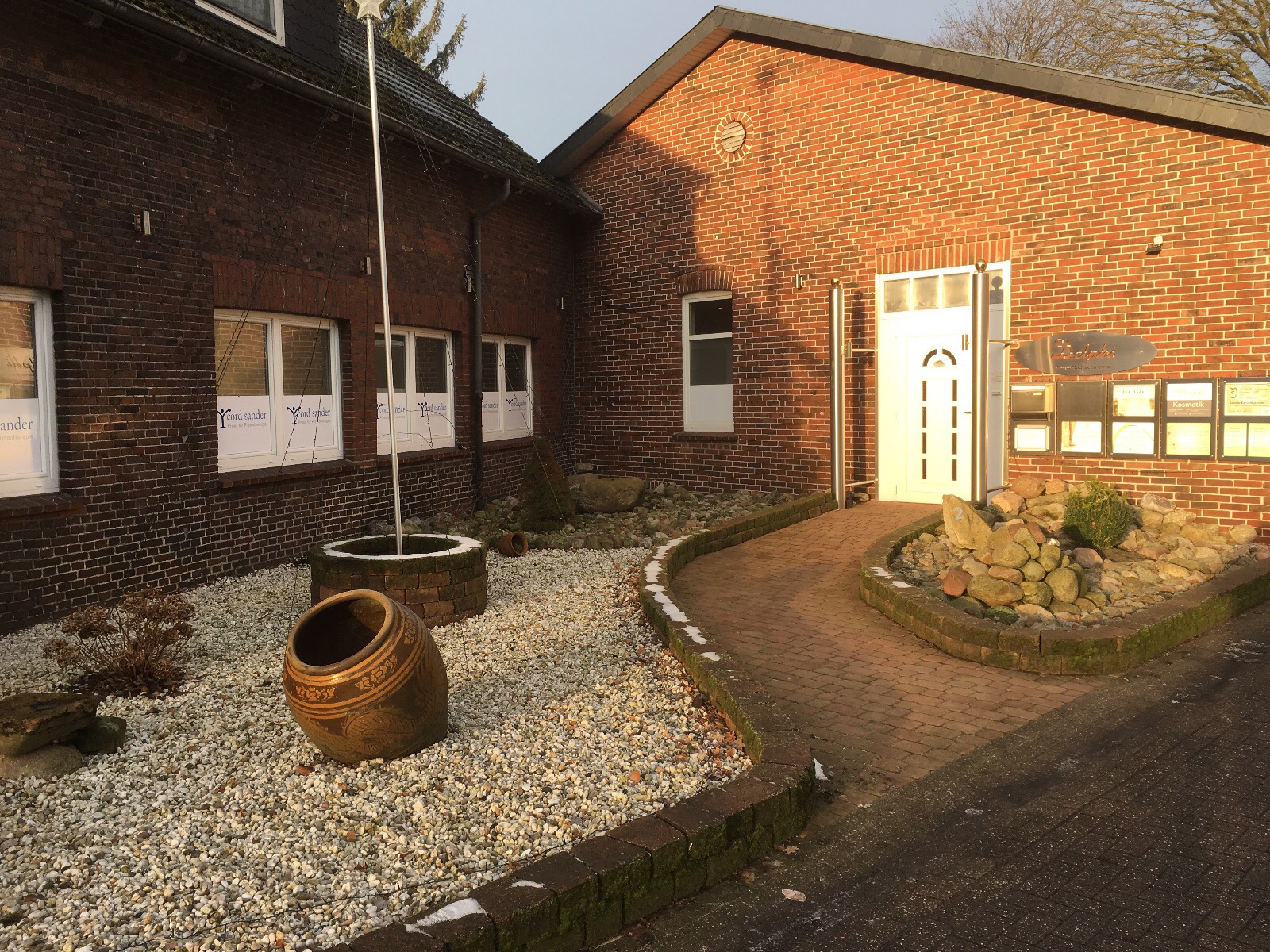 Eingang Cord Sander I Praxis für Physiotherapie.